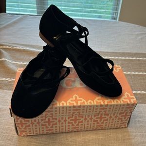 Women’s black suede size 10 M Gianni Bini shoe’s with box